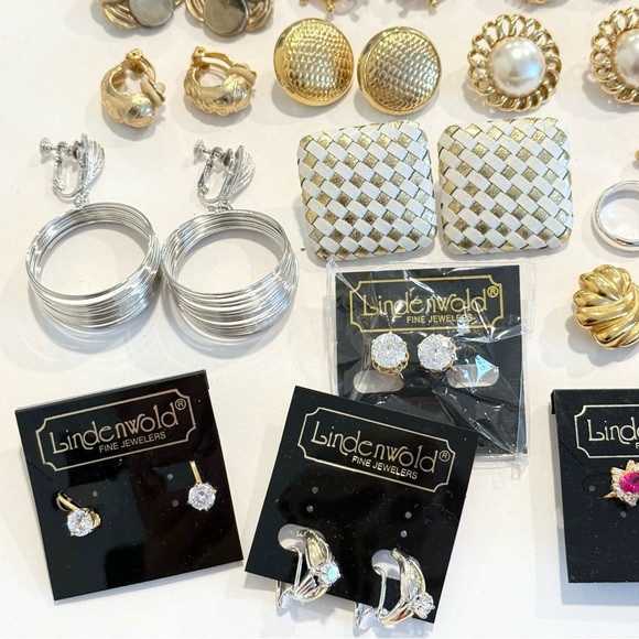 87 Pair Clip On Earring Lot Cluster Rhinestone Door knocker 90s Gold Tone Estate - Picture 3 of 16